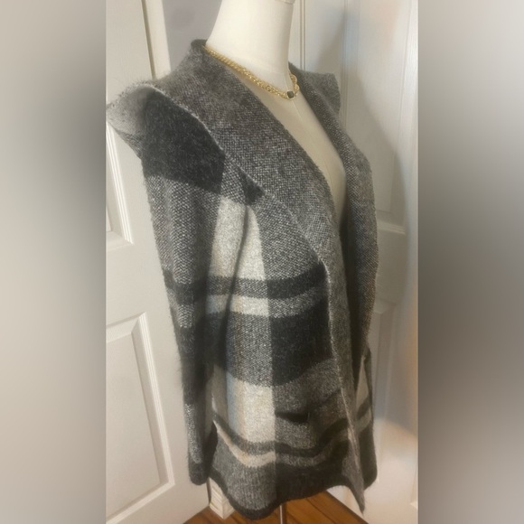 Cyrus Black and Gray Knit Cardigan - Picture 3 of 8